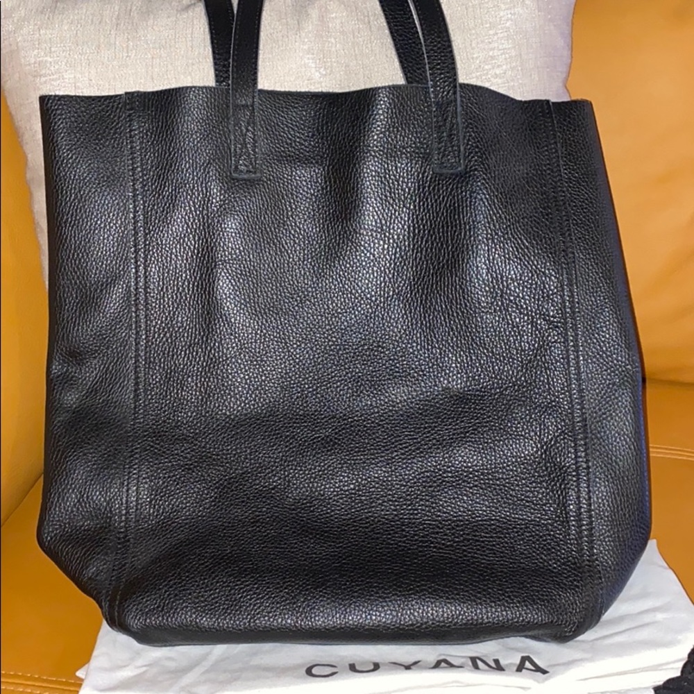 Cuyana Leather Tote